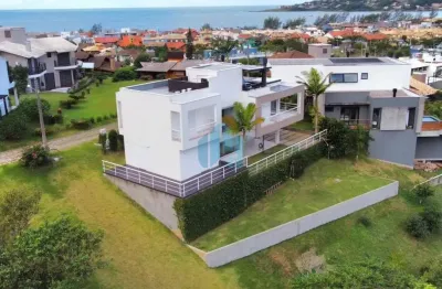 Belíssima casa no residencial mar azul, ao lado do centro da cidade, ferraz | garopaba - sc