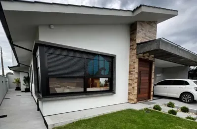 Bela casa de alto padrão, a 5 km da praia da barra, encantada | garopaba - sc