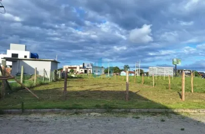 Ótimo terreno localizado no loteamento lagoa encantada, a 3 km da praia da barra e 6 km da praia central!