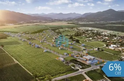 Belo lote no loteamento reserva do lago, entre imbituba e garopaba, próximo às belas praias da região!