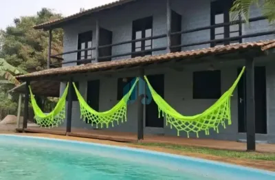 Linda pousada no centro da praia do rosa, próxima ao pico da tribo, em imbituba