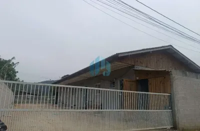 Locação anual: apartamento próximo à escola, posto de saúde e mercado, ressacada | garopaba - sc