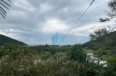 Casa com linda vista p/ praia e costão, próxima a cachoeira e praia do siriú, siriú | garopaba - sc