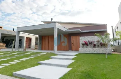 Linda casa térrea nova, de alto padrão, condomínio garopaba internacional, areias de palhocinha | garopaba - sc