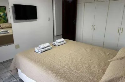 Apartamento mobiliado à beira-mar de areia dourada com 3 quartos