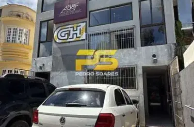 Aluga-se sala comercial em frente ao parque solon de lucena centro