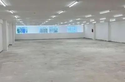 Alugo prédio comercial no centro da cidade com 1000m de área privativa