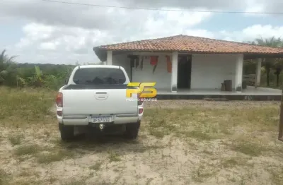 Casa à venda na Rua 24 de Outubro, Centro, Pedras de Fogo