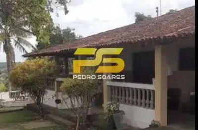 Casa sitio com 03 quartos por 3 mil reais/mês proximo a praia bela