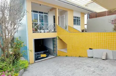 Casa para vendade com  de 321m² averbado,  terreno com 504m² frente para duas ruas.