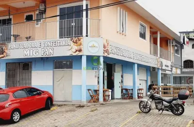 Prédio de 400m² comercial e residencial em são josé florianópolis