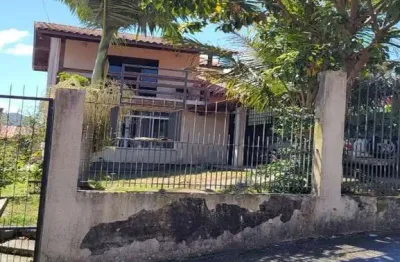 Casa dos sonhos! 3 dormitórios, suíte com hidromassagem, móveis planejados. área de lazer com churrasqueira. próximo a tudo!'