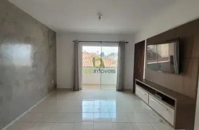Apartamento com 2 dormitórios, sacada com churrasqueira, móveis planejados, garagem e sem taxa de condomínio
