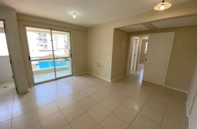 Imperdível oportunidade! apartamento à venda em florianópolis-sc, trindade: 2 quartos, 1 suíte, 1 sala, 2 banheiros, 1 vaga de garagem.