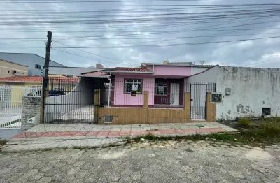 Casa com 3 quartos para alugar na Serraria, São José 