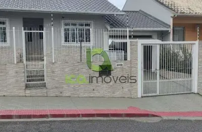 Espaçosa casa com 3 quartos e suíte na bela vista, são josé-sc  3 banheiros, 3 vagas de garagem e 300,95m² de área