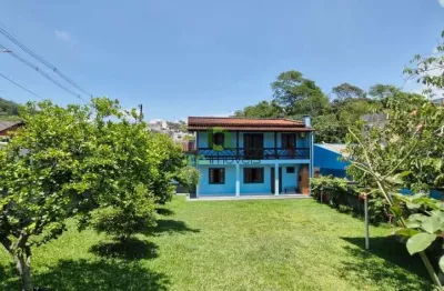 Casa 3 dormitórios 2 pisos em terreno amplo de esquina no real parque são josé