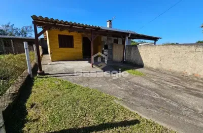 Casa com 2 quartos à venda na R 41, 325, Mariluz (Distrito), Imbé