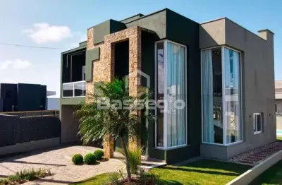 Casa no condomínio marítimo totalmente mobiliada e decorada