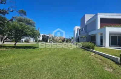 Terreno à venda na Rua Flamboyant, Condomínio Marina Park, Tramandaí