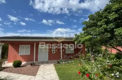 Casa com 3 dormitórios e dois terrenos em balneario pinhal/magisterio