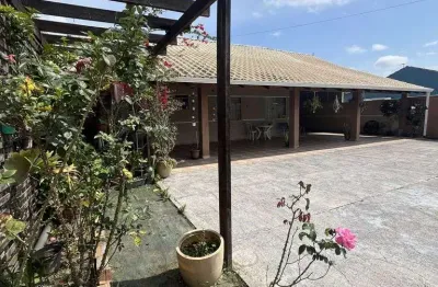 Casa 2 quadras do mar no leblon r$ 680 mil 175m² area construída terreno 315m²