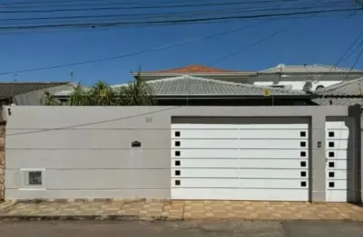 !! mariá imóveis vende linda casa na quadra 27 do setor leste do gama !!