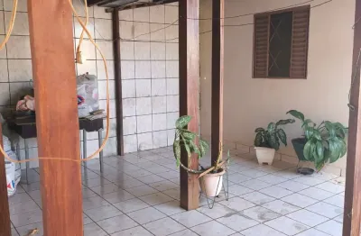 !! mariá imóveis vende ótima casa na quadra 13 do setor sul do gama !!