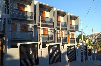 Venda - sobrados de 2 dormitórios no bairro rincão dos ilhéus em estância velha