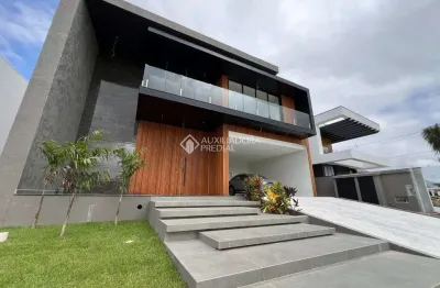 Casa em condomínio fechado com 4 quartos à venda na rua ivo josé rebello, 610, santa regina, camboriú, 474 m2 por r$ 5.100.000