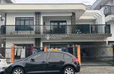 Casa com 4 quartos à venda na araranguá, 63, municípios, balneário camboriú, 300 m2 por r$ 2.150.000