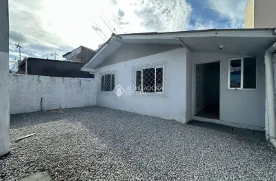 Casa com 3 quartos à venda na Rua Tarumã, 145, Tabuleiro, Camboriú, 110 m2 por R$ 800.000