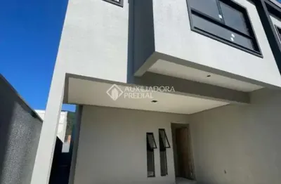 Casa com 3 quartos à venda na rua rio das flores, 463, rio pequeno, camboriú, 160 m2 por r$ 920.000