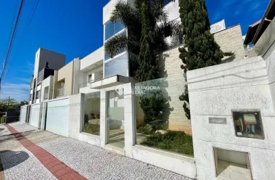 Casa com 5 quartos à venda na rua cruz e sousa, 184, praia dos amores, balneário camboriú, 445 m2 por r$ 5.500.000