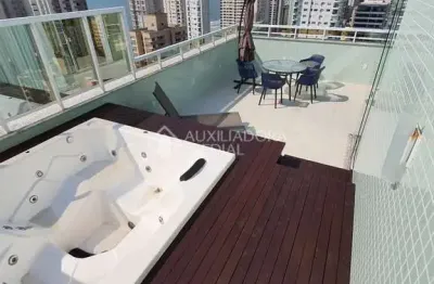 Cobertura com 4 quartos à venda na rua 1950, 226, centro, balneário camboriú, 240 m2 por r$ 5.894.938