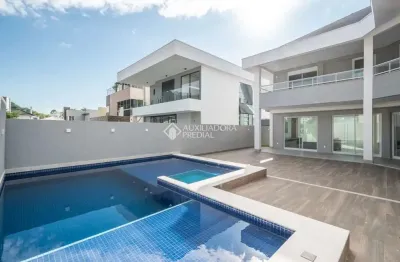 Casa em condomínio fechado com 5 quartos à venda na avenida das arapongas, 1265, ariribá, balneário camboriú, 400 m2 por r$ 6.500.000