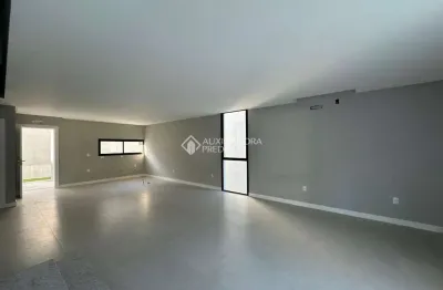 Casa com 4 quartos à venda na rua macuco, 19, ariribá, balneário camboriú, 202 m2 por r$ 2.550.000
