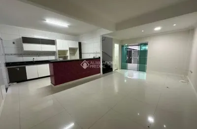 Casa com 3 quartos à venda na rua jamaica, 797, nações, balneário camboriú, 230 m2 por r$ 1.300.000
