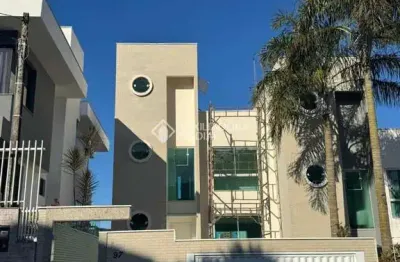 Casa com 4 quartos à venda na rua juruva, 97, ariribá, balneário camboriú, 200 m2 por r$ 2.500.000