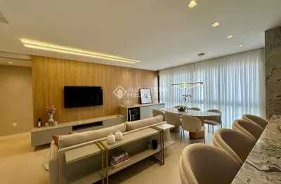 Apartamento com 3 quartos à venda na rua joaquim nunes, 17, centro, camboriú, 110 m2 por r$ 1.579.239