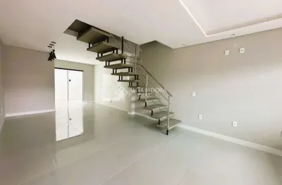 Casa com 2 quartos à venda na rua rio bonito, 84, rio pequeno, camboriú, 74 m2 por r$ 625.000