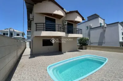 Casa com 5 quartos à venda na Rua Jacupemba, 35, Ariribá, Balneário Camboriú, 350 m2 por R$ 2.500.000