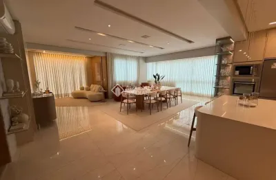 Apartamento com 3 quartos à venda na rua santa catarina, 381, centro, erechim, 200 m2 por r$ 4.300.000