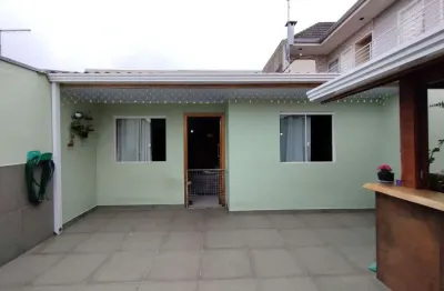 Casa com 3 quartos, area gourmet e garagem coberta a venda em piraquara