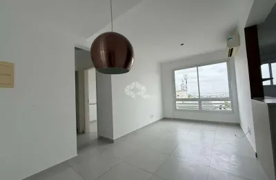 Apartamento 2 dormitórios, 2 banheiros, com vaga,  no bairro santo antônio em porto alegre.