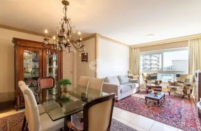 Apartamento à venda com 3 dormitórios, sendo 1 suíte, 1 vaga de garagem no moinhos de vento - porto alegre/rs