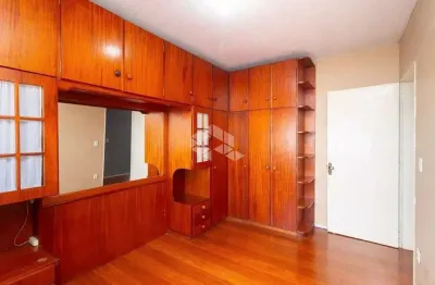 Apartamento 2 dormitórios no bairro santo antônio, porto alegre, no conjunto residencial monte bello