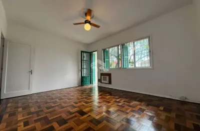 Apartamento com 2 quartos e 79m² à venda no menino deus, porto alegre.