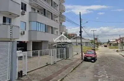 Apartamento superior de 02 quartos sendo 01 suíte com garagem coberta no bairro aririú em palhoça - sc