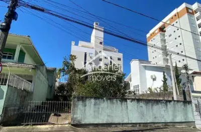 Terreno murado de 300m² com escritura pública em excelente localização no pagani em palhoça - sc